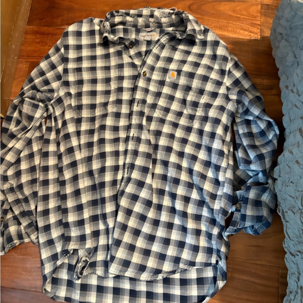 Vintage distressed 🧢 Carhartt Relaxed Fit Blue & White Plaid Button-Up Shirt - L